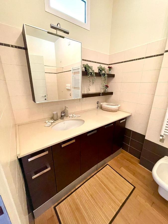 Luxury Four-Room Apartment In Monza Centro - 2 Min Walk To Train Station מראה חיצוני תמונה