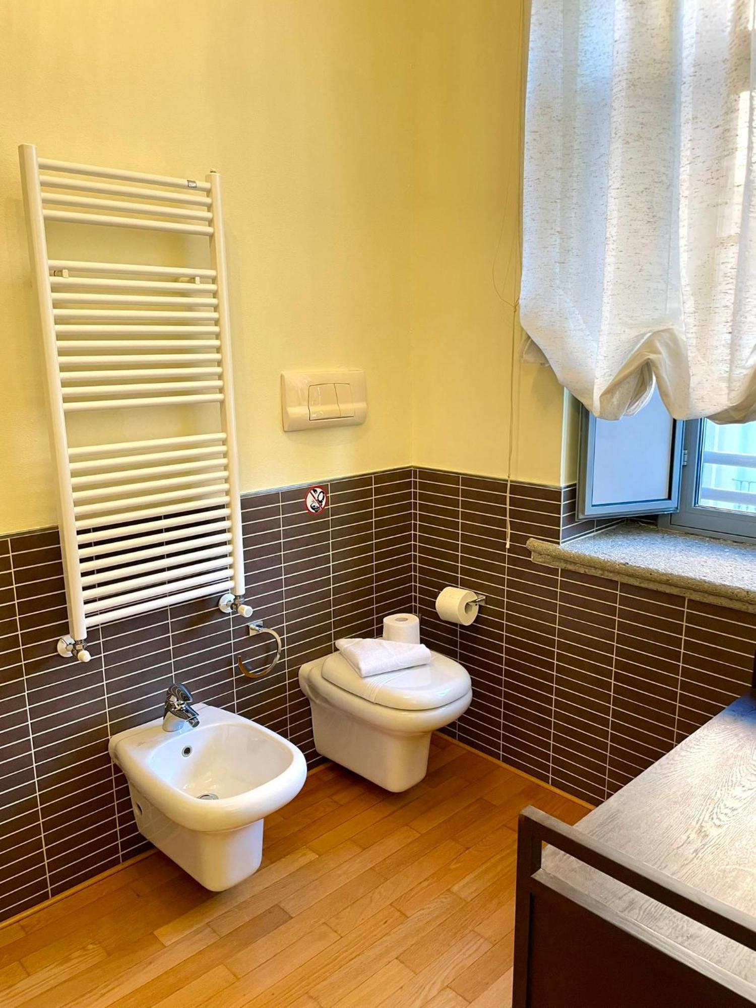 Luxury Four-Room Apartment In Monza Centro - 2 Min Walk To Train Station מראה חיצוני תמונה